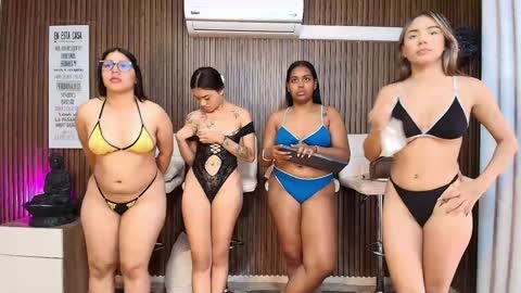 Snapshot of fetishcouples chatting on September 19, 11:55 am alice and samm online show from September 19, 11:55 am