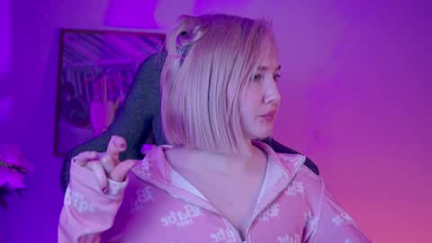 Rey online show from December 1, 7:36 pm