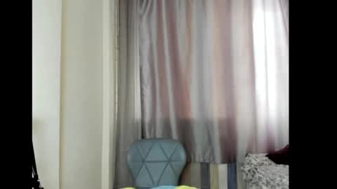 Snapshot of fey_bb chatting on February 28, 2:20 am Milana online show from February 28, 2:20 am