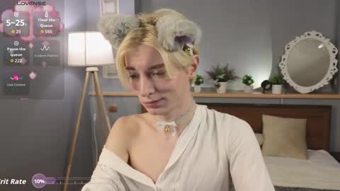 Thomas online show from October 15, 8:20 pm