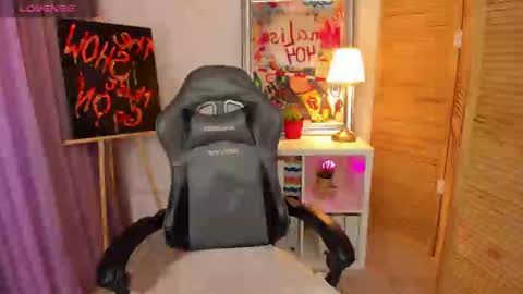 fiamoory online show from February 3, 1:30 am