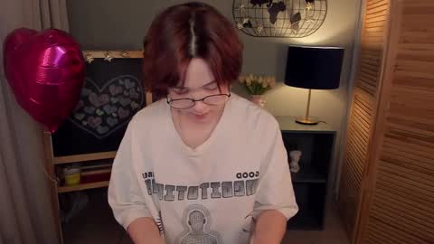 fiamoory online show from February 19, 7:39 am