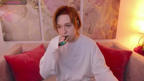 fiamoory online show from March 4, 1:34 am