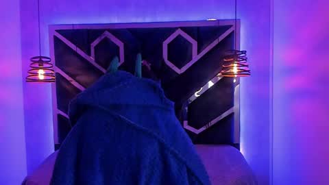   online show from January 14, 12:14 pm