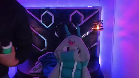   online show from January 16, 12:09 pm