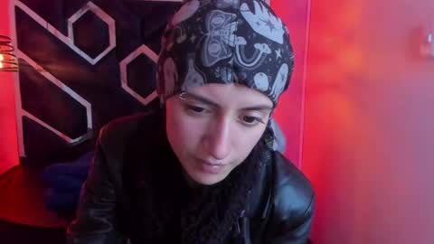   online show from February 1, 12:05 pm