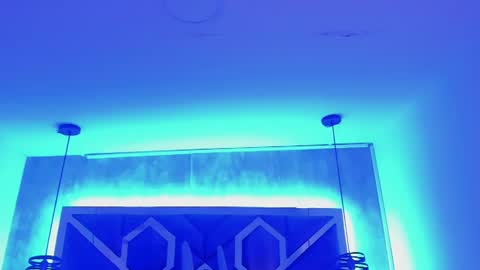   online show from February 26, 11:20 am