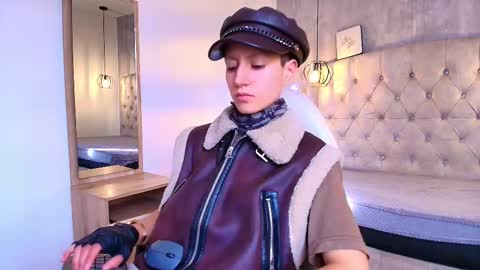   online show from October 20, 11:43 am