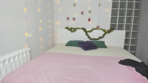 Fiery Stella online show from December 29, 9:17 am