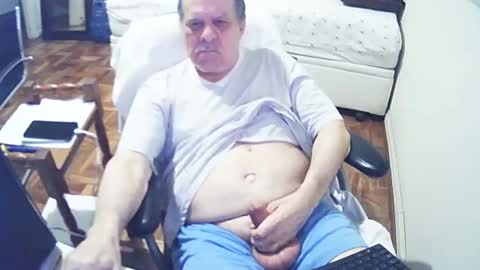 Snapshot of filhober chatting on January 9, 1:18 am filhober online show from January 9, 1:18 am