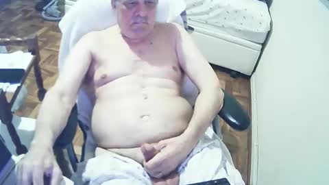 Snapshot of filhober chatting on March 10, 2:39 am filhober online show from March 10, 2:39 am