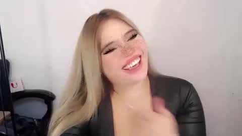  Angela  DONT FORGET TO FOLLOW AND GIVE ME APPRECIATION online show from September 14, 1:49 am