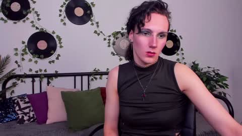 Honey Ill be waiting for you Tue Wed Thu Fri Sat Sun 10am-5pm online show from January 25, 10:08 am