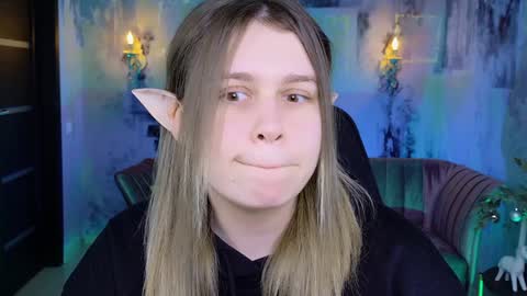 fiora online show from January 4, 8:06 am