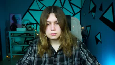 fiora online show from February 1, 5:07 am