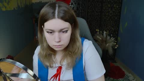 fiora online show from February 1, 8:08 am