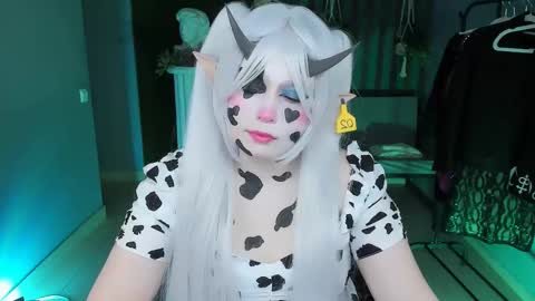 fiora online show from March 1, 11:17 am