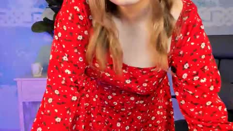 fiora online show from September 18, 4:20 pm