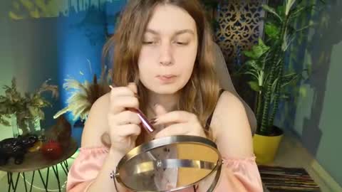 fiora online show from November 15, 5:49 am