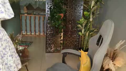 fiora online show from November 17, 1:50 pm