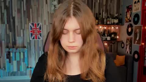 fiora online show from November 27, 1:02 pm