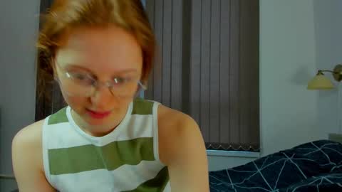 fire_luna online show from December 27, 7:29 am