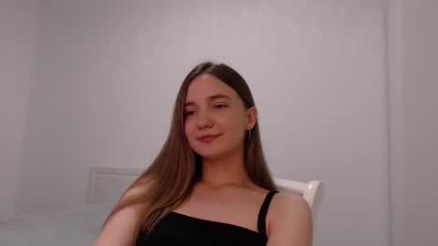 fireflies_fly_ online show from September 26, 7:07 pm