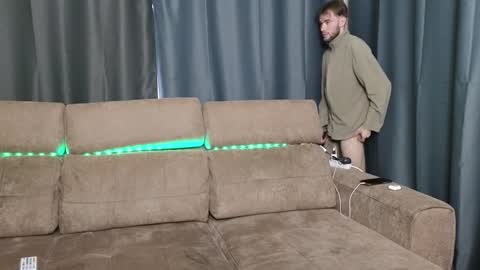 Snapshot of first_day_ chatting on December 5, 7:05 am ALICESTEVEVECTOR pvt open online show from December 5, 7:05 am