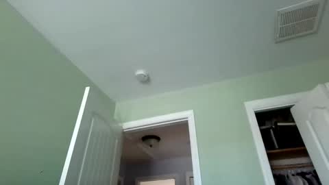 fishyfishy6460 online show from December 19, 6:37 pm