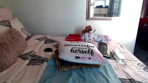 fitblair66_ online show from February 4, 3:57 pm