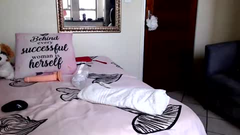 fitblair66_ online show from February 8, 11:22 am