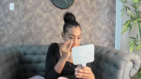 Snapshot of flavia_cruz chatting on October 30, 7:25 pm Flavia online show from October 30, 7:25 pm