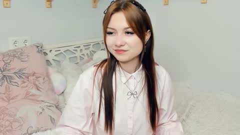 Snapshot of flawfull chatting on October 18, 11:33 am Cheryl 3 online show from October 18, 11:33 am