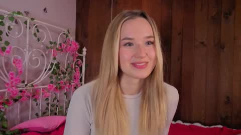 Amina online show from November 10, 1:32 pm