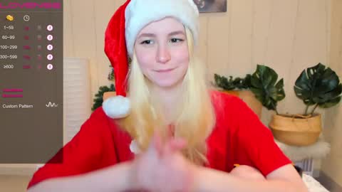 Snapshot of fleximona chatting on December 21, 9:33 am FlexiMona online show from December 21, 9:33 am