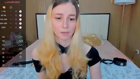 Snapshot of fleximona chatting on January 29, 9:33 am FlexiMona online show from January 29, 9:33 am