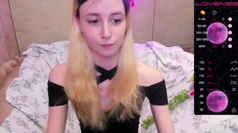 Snapshot of fleximona chatting on January 31, 12:40 pm FlexiMona online show from January 31, 12:40 pm