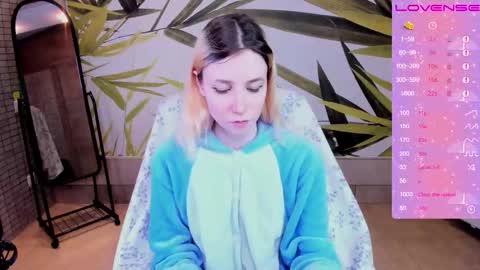 Snapshot of fleximona chatting on December 14, 9:58 am FlexiMona online show from December 14, 9:58 am