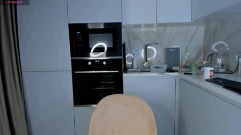 Emely  online show from September 11, 6:30 pm