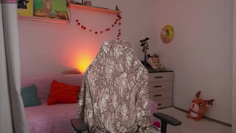 Snapshot of flonodo chatting on November 9, 11:30 am Eliza online show from November 9, 11:30 am