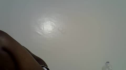 Snapshot of flowerdiva002 chatting on November 21, 9:30 am flowerdiva002 online show from November 21, 9:30 am