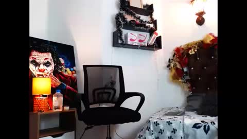 flowers109 online show from December 6, 11:47 pm