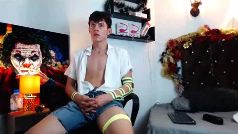 flowers109 online show from December 9, 11:03 pm