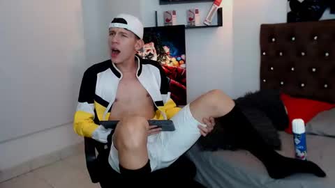 flowers109 online show from January 10, 12:59 am