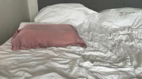 Snapshot of fluffy_bunnyxxx chatting on October 13, 6:24 am fluffy_bunnyxxx online show from October 13, 6:24 am