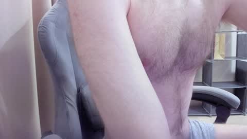 Snapshot of fluffycat_ chatting on December 17, 10:01 am fluffycat online show from December 17, 10:01 am