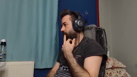 Fly online show from November 12, 8:19 pm