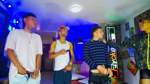 flyckers online show from December 5, 12:33 pm