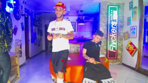 flyckers online show from December 9, 12:56 am