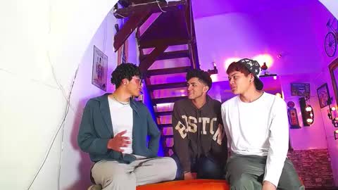 flyckers online show from October 19, 8:20 pm